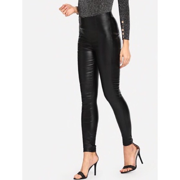 Black faux Leather pants - Picture 3 of 4